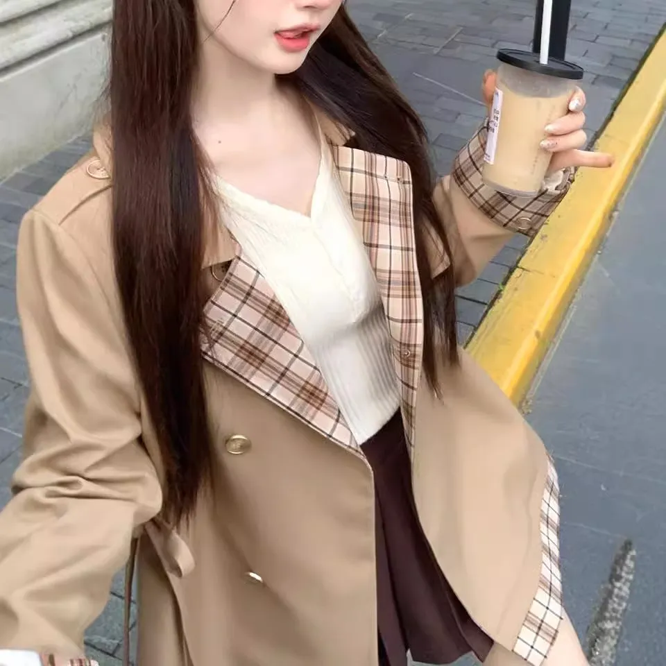 Wjczt 2024 fall fashion trends Maple Candy Girl Khaki Trench Coat Female 2024 Autumn Plaid Stitching Coat Small Versatile Mid-Length Trench Coat