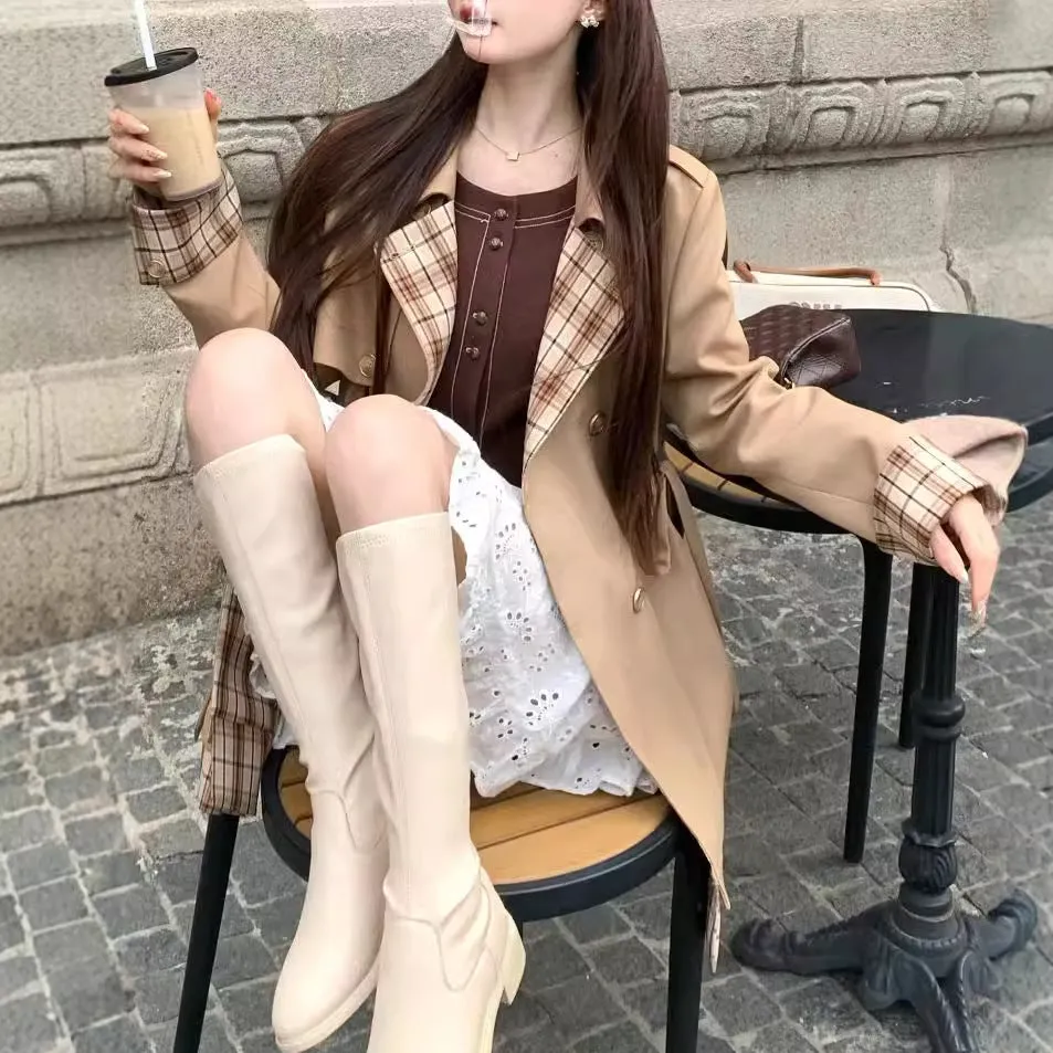 Wjczt 2024 fall fashion trends Maple Candy Girl Khaki Trench Coat Female 2024 Autumn Plaid Stitching Coat Small Versatile Mid-Length Trench Coat