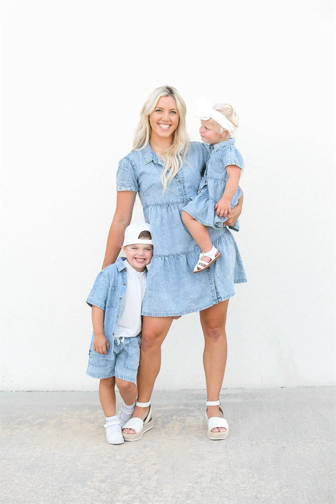 Women's Short Sleeve Chambray Dress