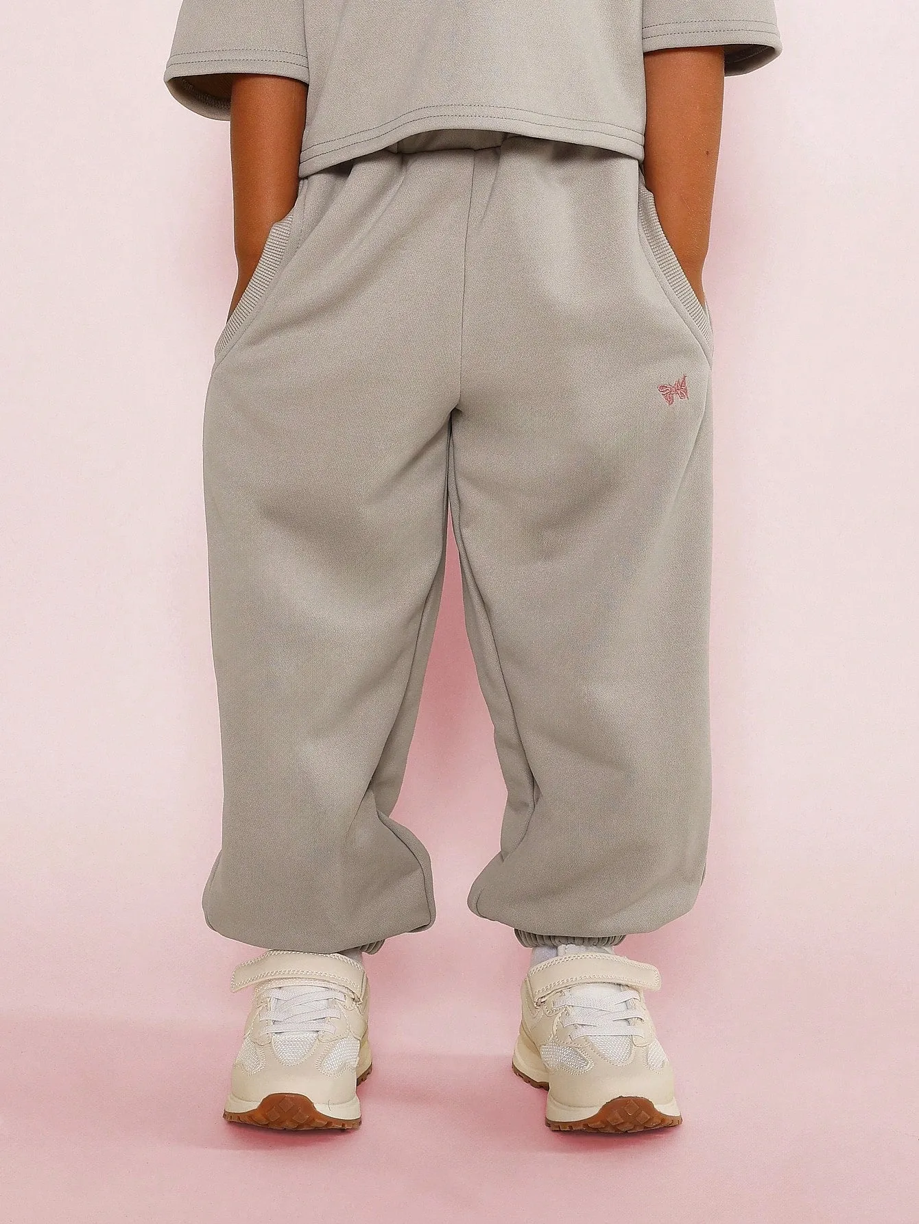 Young Girls Everyday Play Boxy Fit T-Shirt And Jogger With Butterfly Graphic Print 2 Piece Set